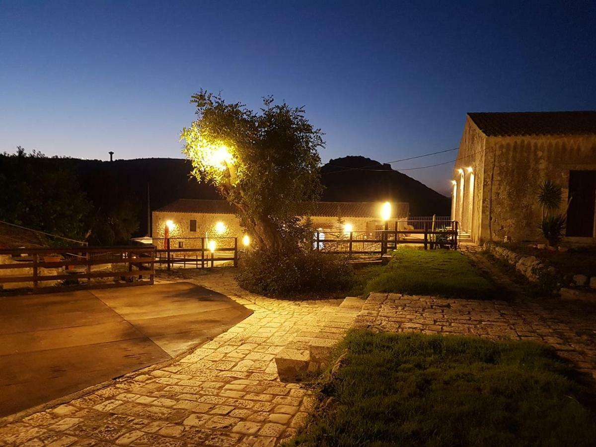 Regia Trazzera Hotel Ragusa Bagian luar foto
